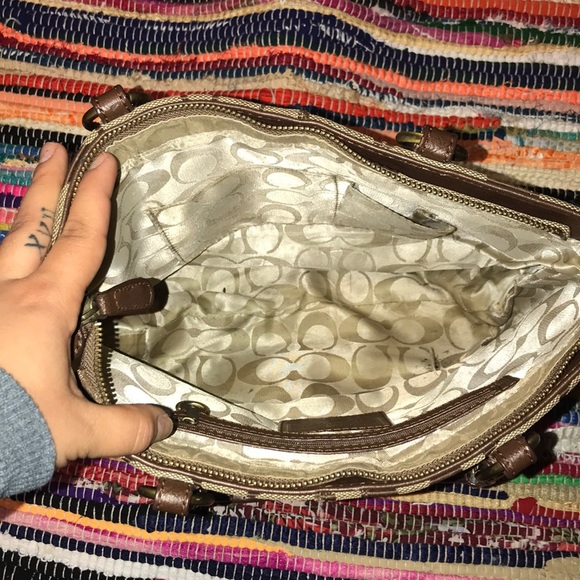 Coach purse - Picture 2 of 2